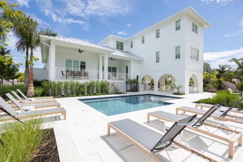 Key West House | Brand New & Private Pool - Palmgale House
