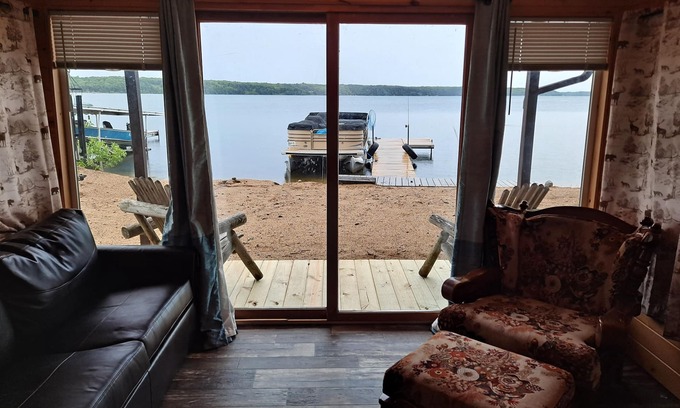 Motley Cabin | Brand new remodel, fantastic 1 bedroom on Lake Shamineau.