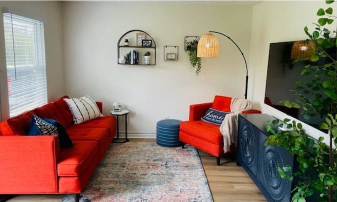 Rutherford County House | BRAND NEW* Renovated! 2 Bedrooms, 1 Bathroom, Stocked Kitchen! Sleeps 4!