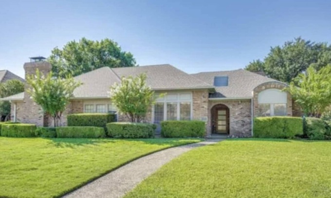 Southwest Carrollton House | Brand New Renovation - Sunny and Comfortable