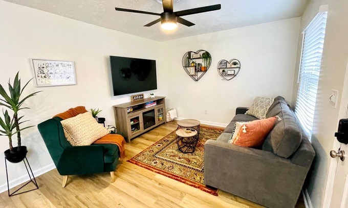 Smyrna House | BRAND NEW* Sleeps 5! Renovated 2 Bedroom, 1 Bathroom, Stocked Kitchen