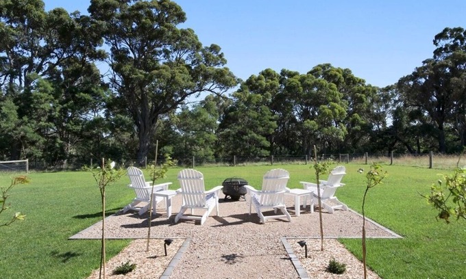 Metung House | Brand new spacious country home, perfect for families or couples.