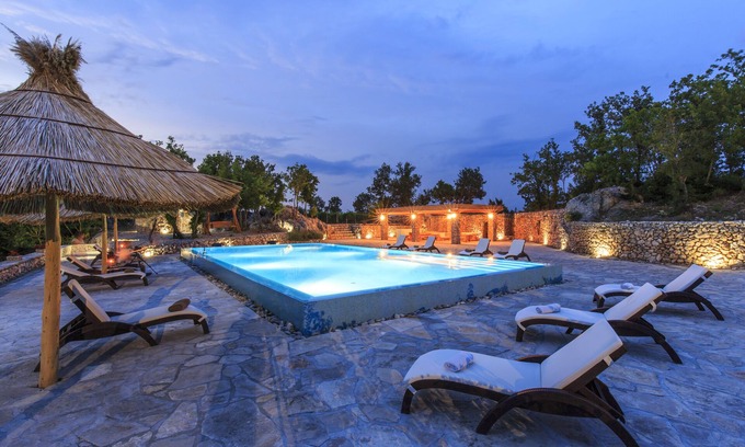 Trn Villa | Brand new Stanic Estate - Split Region (OWNER)