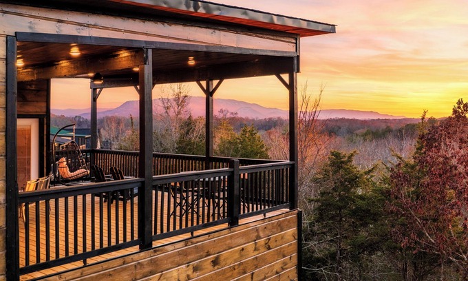 Sevierville Cabin | Brand New Sunset Luxury Cabin with Hot Tub! Amazing View!