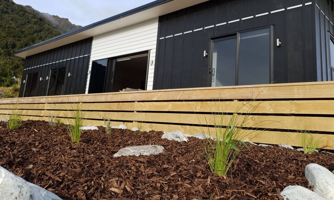 Franz Josef Glacier House | Brand new, three bedroom home - Franz Josef