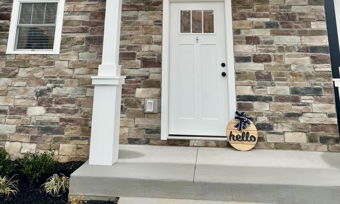 Lynchburg House | BRAND NEW! Townhome 8 minutes from LU