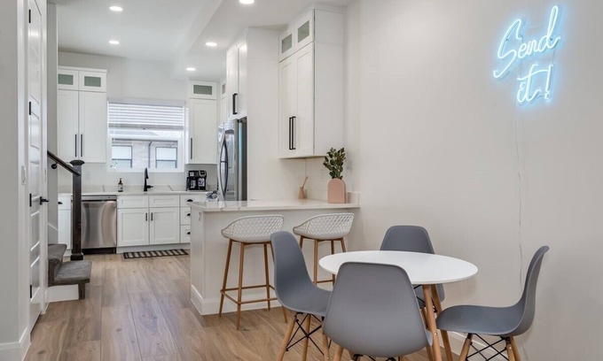 Wolf Creek House | Brand New Townhome in the heart of Eden! Free Wifi, Free Parking
