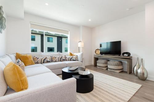 Grand Junction House | Brand NEW Townhome! Luxury AND Convenience