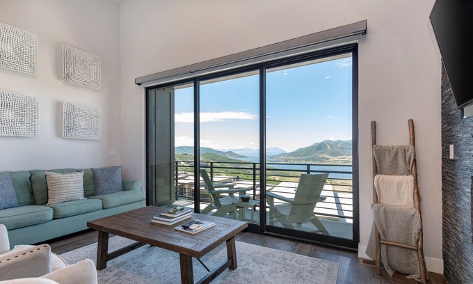 Hideout House | Brand-new townhome with breathtaking views - 12 mins to Park City & Deer Valley