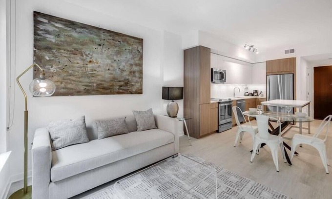 NoMa Apartment | Brand New Upscale 1BR | Lux Amenities | Close to Sights