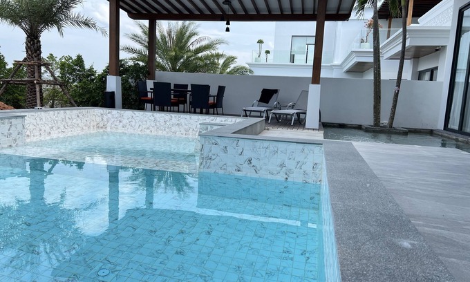 Si Sunthon Villa | Brand New Villa with private pool and Jacuzzi