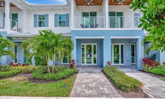 Rocky Point House | Brand New Waterfront Townhome Development in the Manatee Pocket! 3 BDR/2.5 Bath