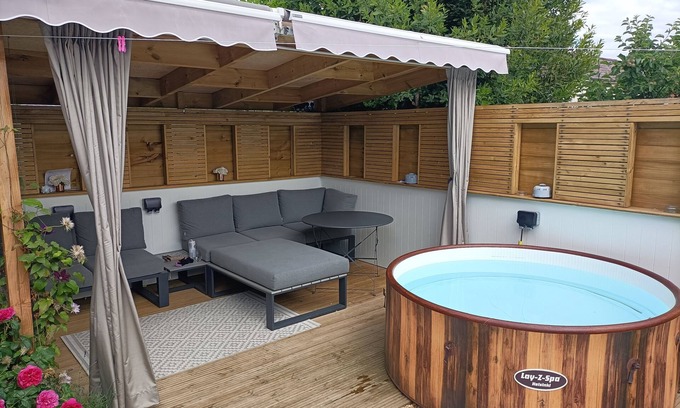Malvern House | Brand new,with hottub, outdoor wood burner in leisure room and treatments.