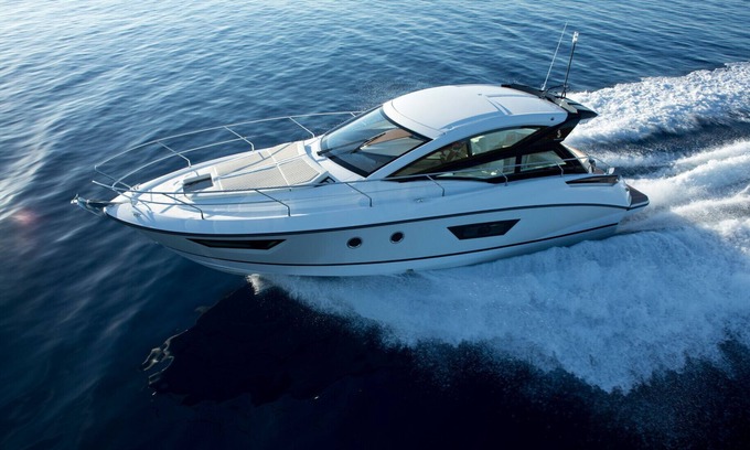 Black River Boat Rental | Brand New Yacht - GT 40