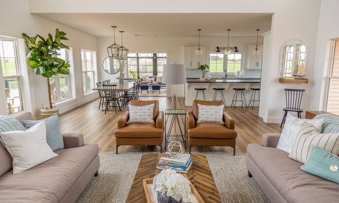 Sea View House | Branders Edge - NEW, Walk to Beach, Ocean Views, Screened Livingroom, GORGEOUS