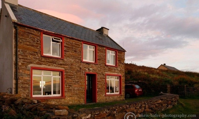 Brandon House | Brandon Bay Cottages, Stone Farmhouse