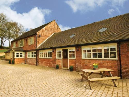 King's Bromley House | Brankley Cottage - E4712