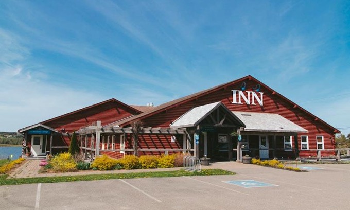 St. Peters Hotel | Bras d'Or Lakes Inn