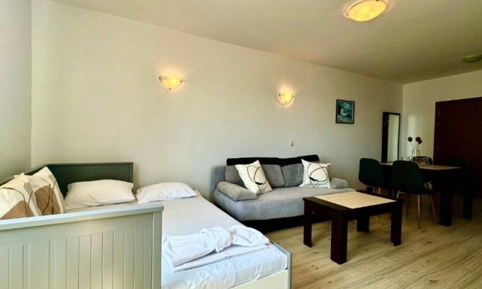 Sunny Beach Apartment | Bratanov Asteria Family B50