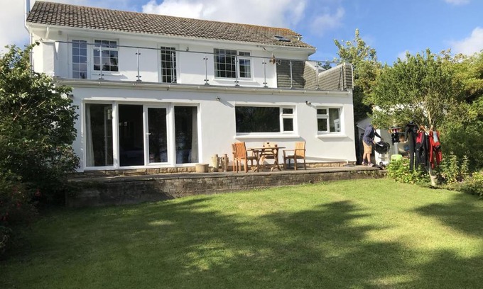 North Buckland House | BRAUNTON WHITE HOUSE 4 Bedrooms