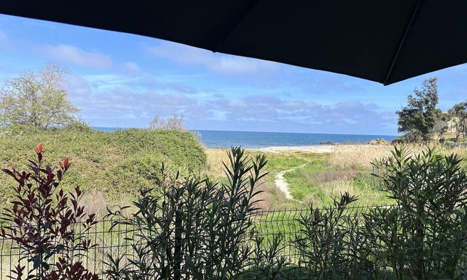 Bravone Apartment | BRAVONE 74-sea view-waterfront-heated pool-wifi