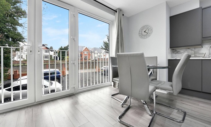 Bray on Thames Apartment | Braywick Serviced Apartments by Ferndale Apt 06