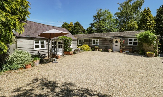 Urchfont House | Breach Cottage