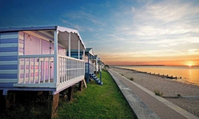 Swalecliffe House | Breakwater house stone throw from the beach with an outside pool .
