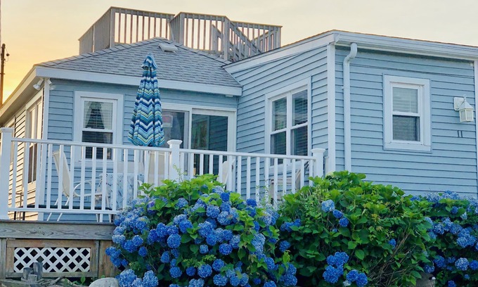 Breakwater Village Cottage | Breakwater Village Waterview Cottage