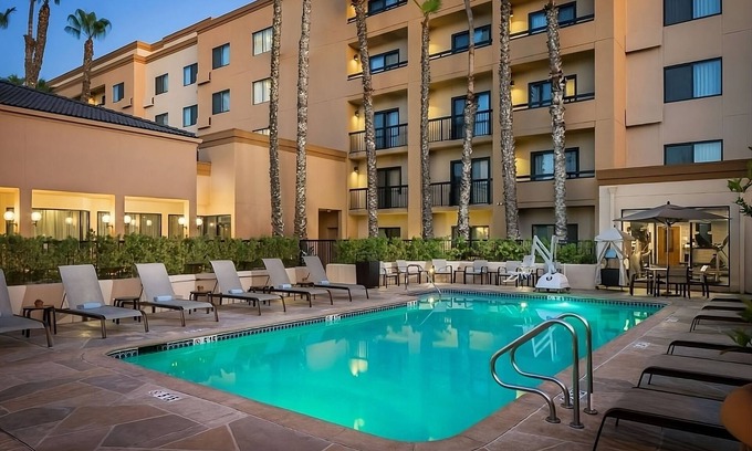 Laguna Hills Hotel | Breath of Fresh Air! Pet-Friendly, w/Pool, Near Big Air Trampoline Park