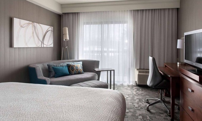 Milford Hotel | Breath of Fresh Air! Pet-Friendly, Close to Louisa Lake and Fairbanks Land