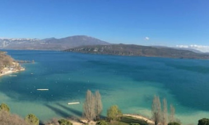 Sainte-Croix-du-Verdon House | Breathtaking view of the lake. La View" house
