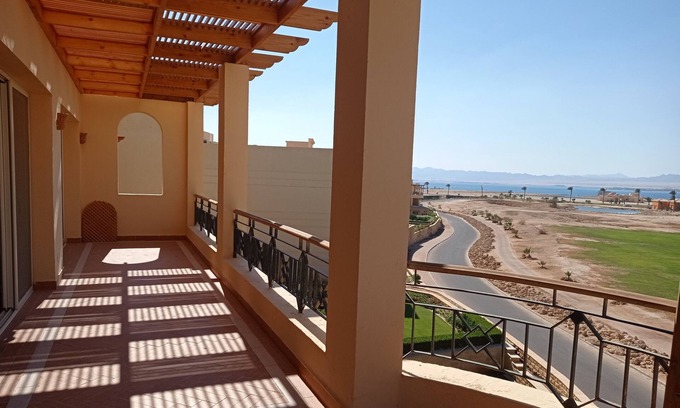 Soma Bay Apartment | Breathtaking penthouse view of golf, rocky desert and Red Sea