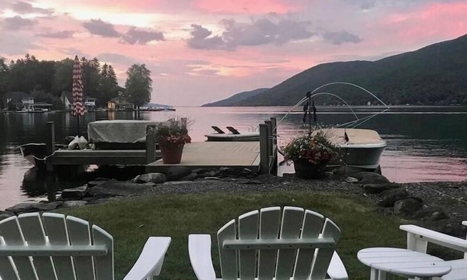 Naples House | Breathtaking Canandaigua Lake Home In A Quiet Cove only 7 min from Bristol Mtn!
