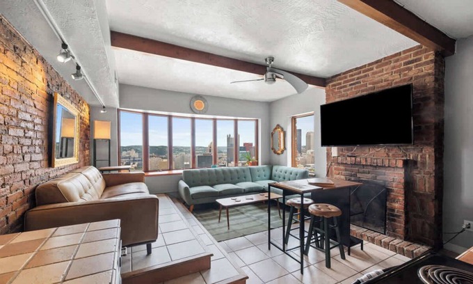 Mount Washington Apartment | Breathtaking City View - 1 Bed -Stylish & Serene
