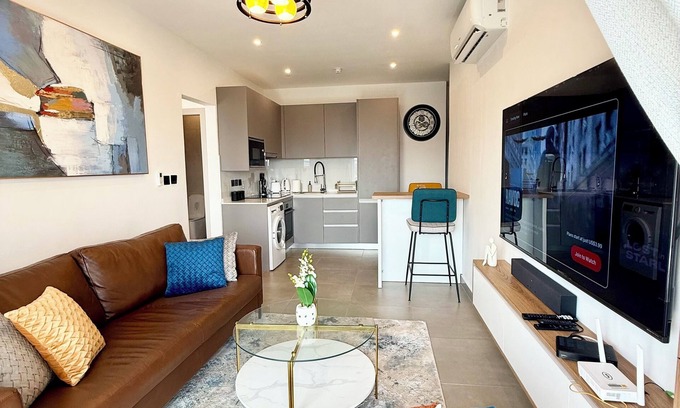 Roman Ridge Apartment | Breathtaking City Views from a Stylish 1-Bed @Nova