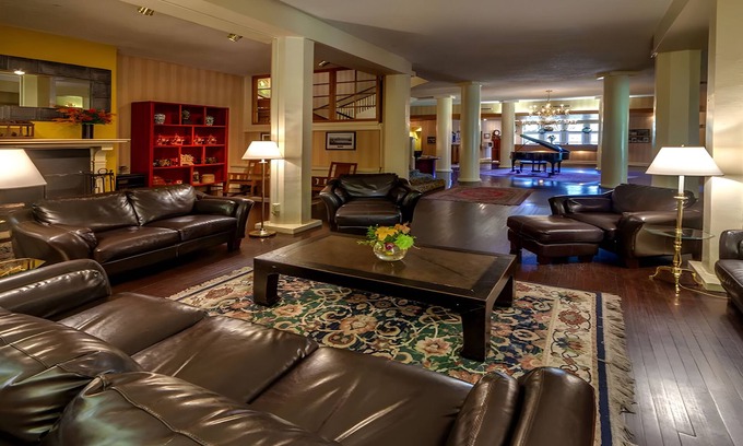 Shawnee On Delaware Hotel | Breathtaking Getaway | Outdoor Recreation Near Hiking Trails | Spa Escape