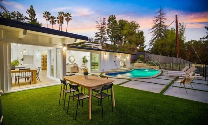 Tarzana House | Breathtaking Modern Home with pool & amazing viewsn