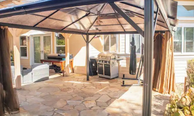 Ramona House | Breathtaking Mountain Retreat 4b house in Serene Nature