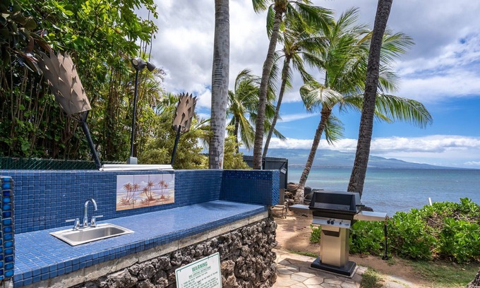 Maalaea Condo | Breathtaking Ocean Front Views! Pool, Hot Tub!