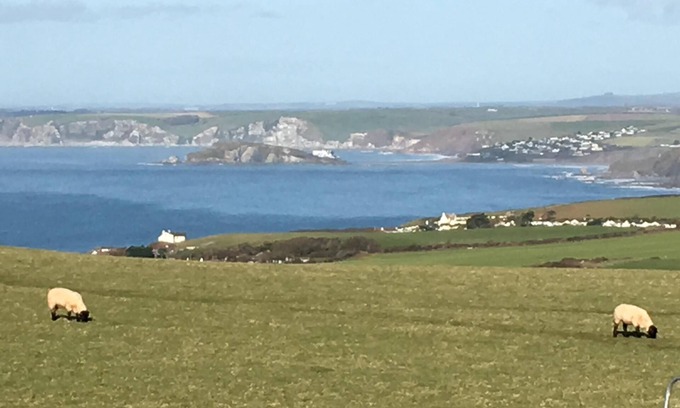 Kingsbridge House | Breathtaking sea views between Salcombe and Hope Cove