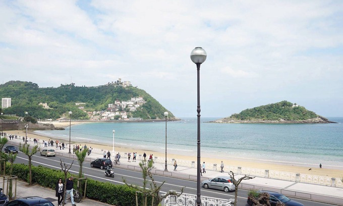 San Sebastian Centro Apartment | BREATHTAKING TERRACE VIEWS by www.SanSebastianApartments.es