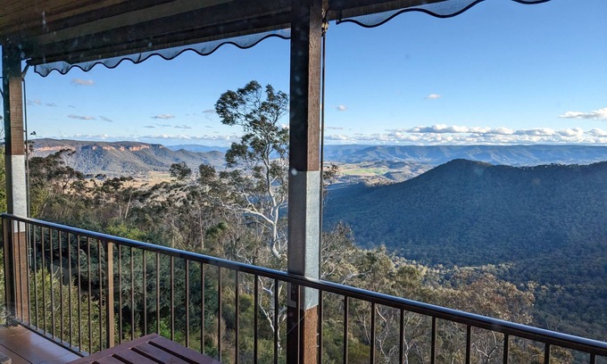 Mount Victoria House | Breathtaking Valley & Escarpment View- Ukamirra Lodge
