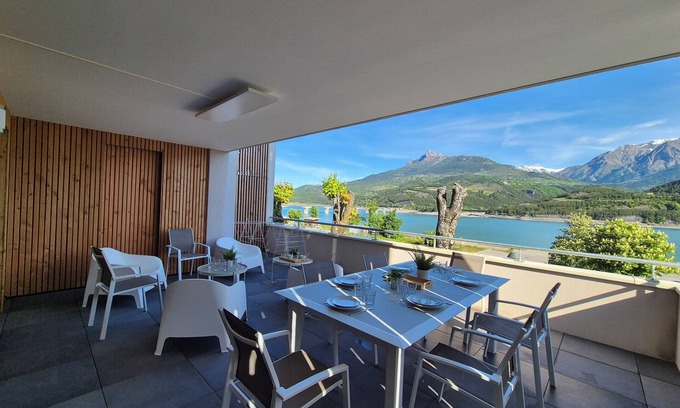 Savines-le-Lac Apartment | Breathtaking view & 200m beach - XXL terrace - 6-bed apartment