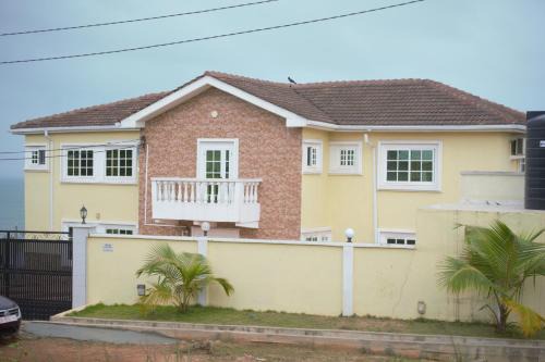 Akyinim House | Breathtaking view