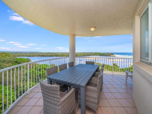 Currimundi Apartment | Breathtaking Views Over Currimundi Lake!