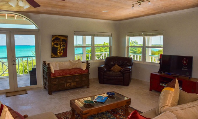 Great Exuma Apartment | Breathtaking views, outstanding accommodation - Pool, New Kitchen and KING Bed