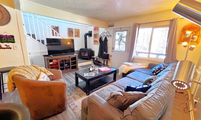 Baldy Mountain House | Breck Ski & Hike Base | Cozy Stay w/Free Shuttle Access