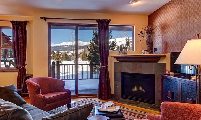 The Highlands House | Breckenridge 3 Bedrm Townhouse, Private Hot Tub, near Golf, Hiking & Bike trails