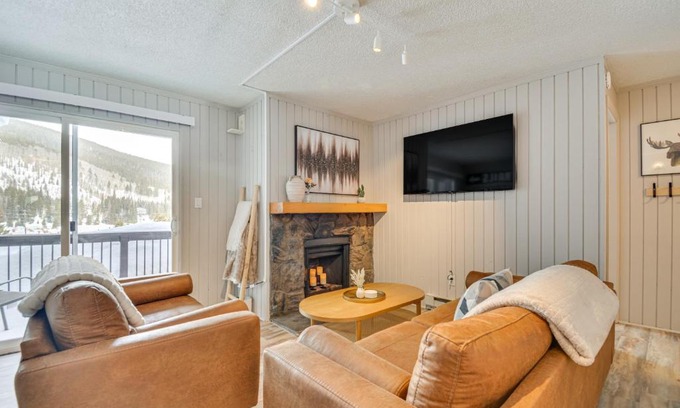 Blue River Apartment | Breckenridge Area Condo with Mountain Views